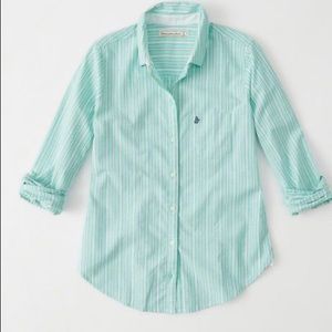 NWOT Small Abercrombie & Fitch Oxford Top
